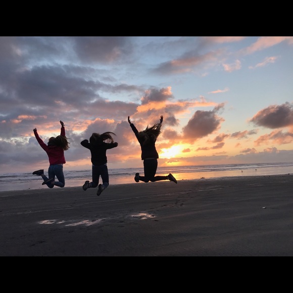 Meet your Posher, Chloe - Picture 3 of 3